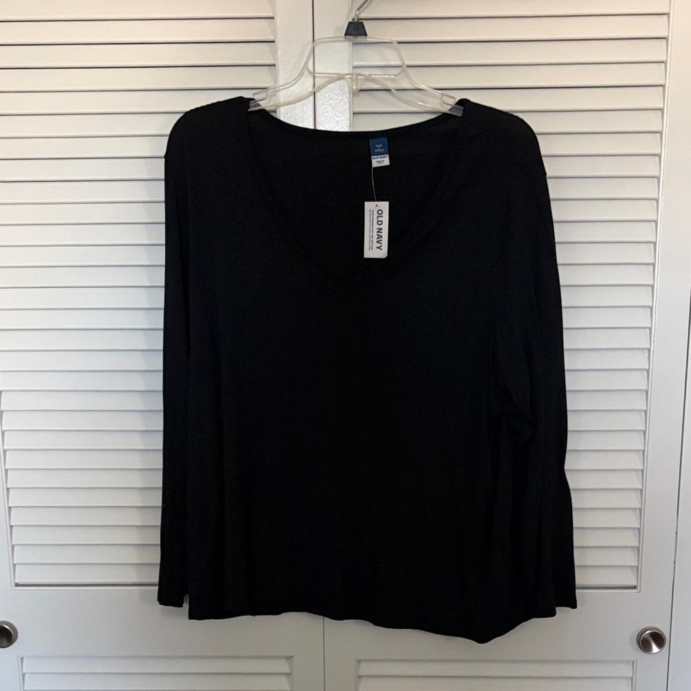 Old Navy Black Long Sleeve V-Neck Top